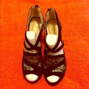 Sexy Black Lace crisscross strap heels